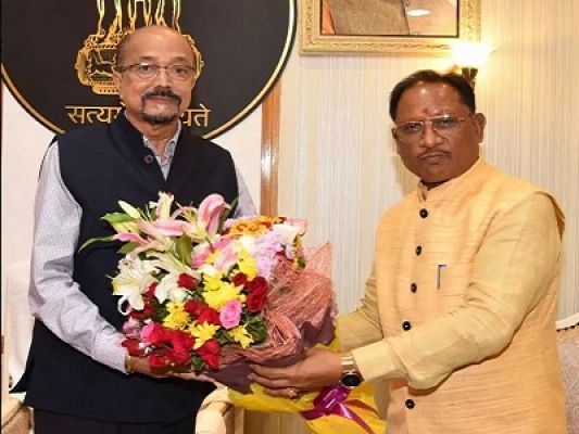 सीएम विष्णुदेव साय ने राज्यपाल रमेन डेका को जन्मदिन की बधाई दी