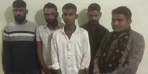 अभनपुर में जुआ अड्डे पर छापा, 7 गिरफ्तार