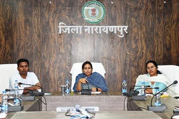 चलित वाहन द्वारा नेशनल लोक अदालत का किया गया प्रचार-प्रसार