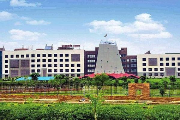 IAS ट्रांसफर: 5 अधिकारियों के बदले प्रभार, देखें आदेश...