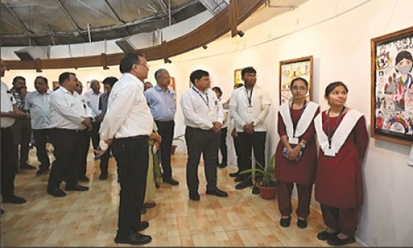 नेहरू आर्ट गैलरी में पोस्टर एवं स्लोगन प्रतियोगिता प्रदर्शनी प्रारंभ