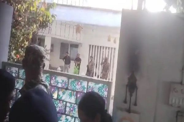 भूपेश बघेल के पुत्र को गिरफ्तार कर सकती है ED, घर के बाहर फोर्स तैनात...