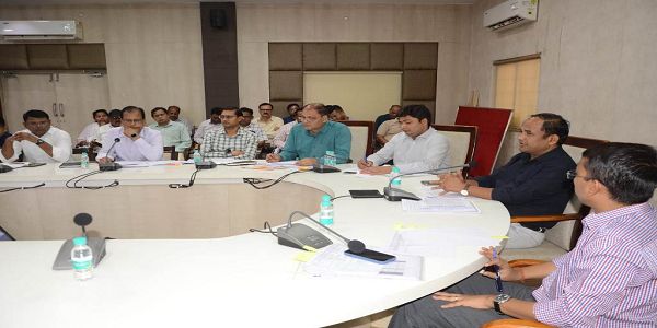  रायपुर कलेक्टर के निर्देश: समय सीमा में पूरे करें पेंशन प्रकरण...