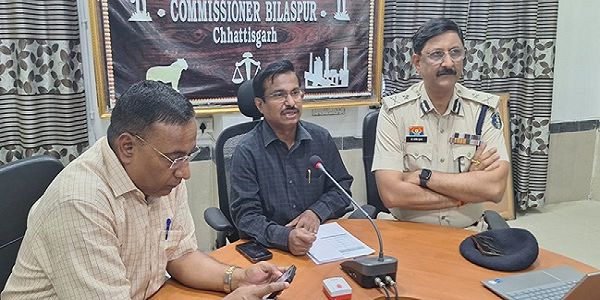 कमिश्नर-आईजी ने वीसी के जरिए ली कलेक्टर-एसपी की बैठक