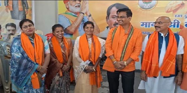 5 कांग्रेस पार्षदों ने भाजपा का दामन थामा