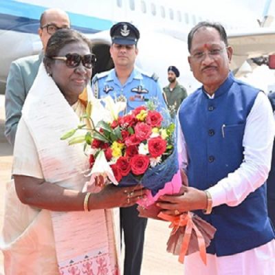 रायपुर पहुंचीं राष्ट्रपति मुर्मू, सीएम-राज्यपाल ने किया स्वागत