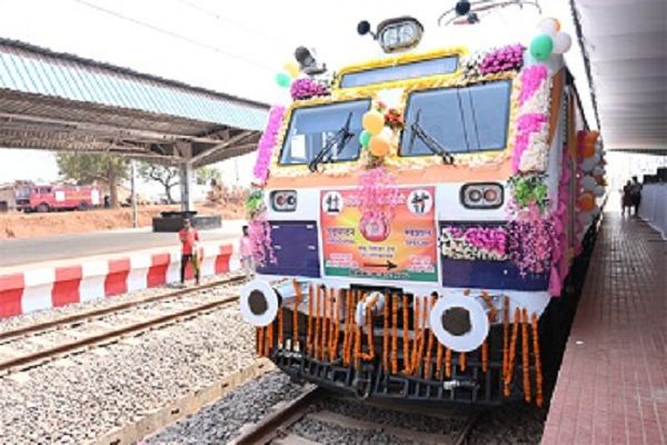 अभनपुर-रायपुर मेमू ट्रेन सेवा का शुभारंभ, प्रधानमंत्री ने दिखाई हरी झंडी