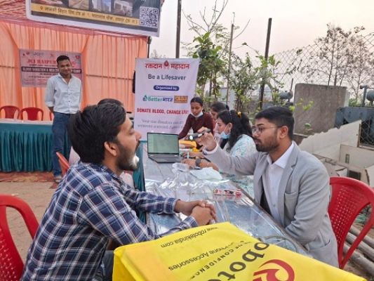 इंद्रप्रस्थ कॉलोनी, सरोना में स्वास्थ्य जांच एवं रक्तदान शिविर