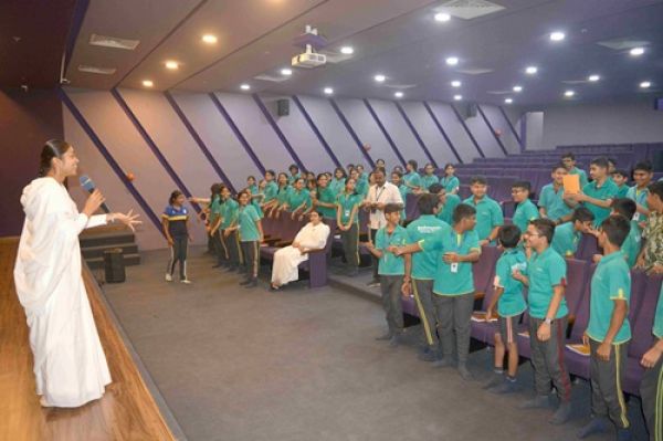 ब्रह्माकुमारीज के शिक्षाविद प्रभाग का ब्रह्मविद- द ग्लोबल स्कूल में हुआ कार्यक्रम