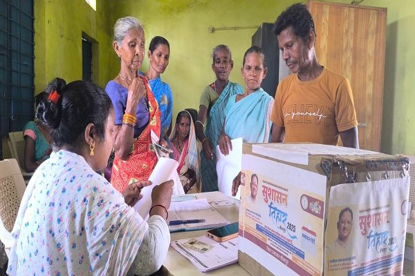 जनमानस की समस्याओं के निराकरण हेतु शहरी एवं ग्रामीण क्षेत्रों में उपलब्ध है समाधान पेटी