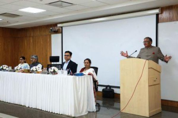 भारत निर्वाचन आयोग का व्यापक जमीनी प्रशिक्षण कार्यक्रम तेज़ी पकड़ रहा है Posted On:- 2025-04-10