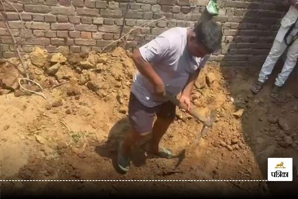 खौफनाक मर्डर! बेटे का मर्डर कर घर में दफनाया शव, भाई समेत 3 लोग गिरफ्तार, 8 माह बाद ऐसे खुला राज