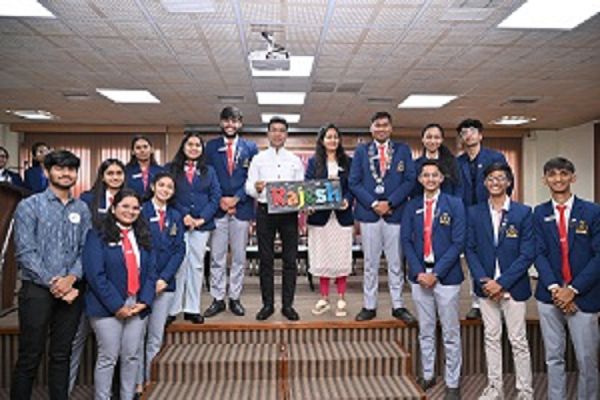 नेतृत्व की उड़ान भरते मैक यूनाइटेड के सितारे