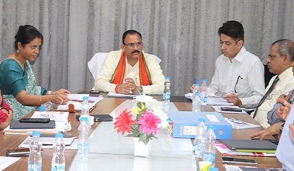  स्वास्थ्य मंत्री श्री श्याम बिहारी जायसवाल ने डॉ. भीमराव अम्बेडकर स्मृति चिकित्सालय में चिकित्सा सुविधाओं के सुदृढ़ीकरण और विस्तार के सम्बन्ध में दिए निर्देश