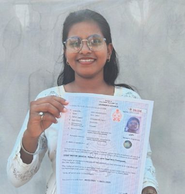 समाधान शिविर में बना इंदु साहू का लर्निंग लाइसेंस