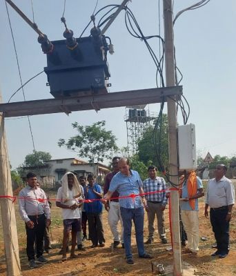  घने वनों में उजाले की खुशी 17 वनग्रामों में पहुंची बिजली