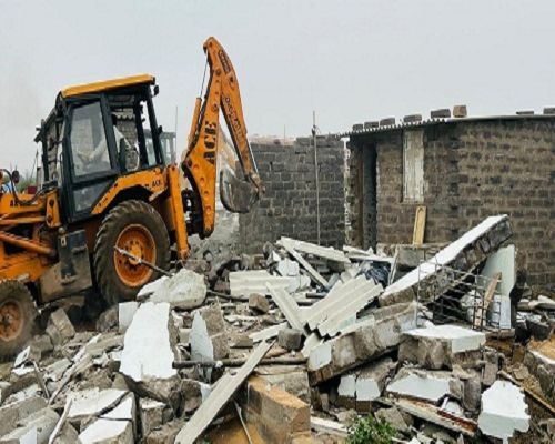 कौशल्या माता विहार में 40 अवैध कब्जे तोड़े गए, फार्म हाऊस भी हटाया