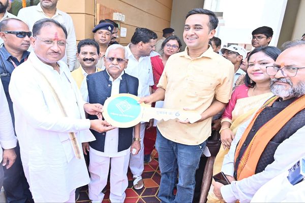  मुख्यमंत्री श्री विष्णु देव साय ने किया अटल विहार योजना अंतर्गत 226 आवासों का लोकार्पण