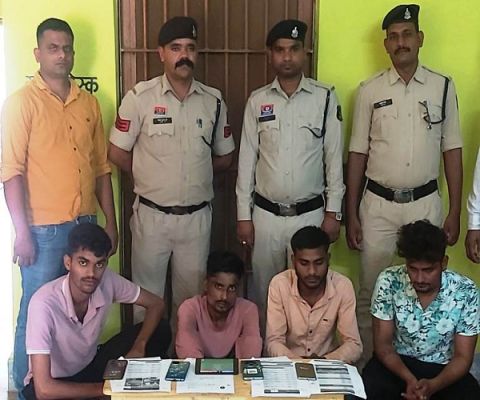  बिलाईगढ़ में आईपीएल सट्टा, 4 आरोपी गिरफ्तार