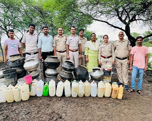 आबकारी विभाग ने बड़ी मात्रा में जप्त की महुआ शराब एवं लाहन