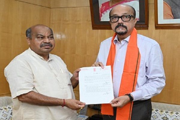 राज्यपाल ने रथ यात्रा महोत्सव स्वेच्छानुदान राशि प्रदान की