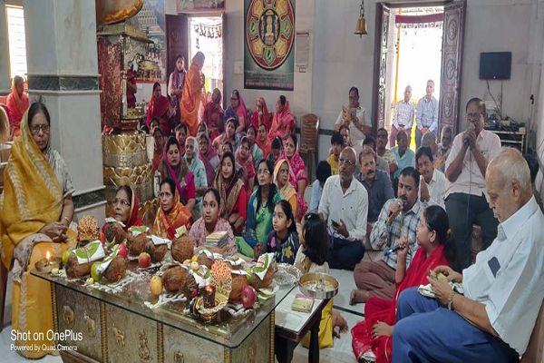 विश्वशांति के लिए जैन दादाबाड़ी में दादागुरुदेव की बड़ी पूजा