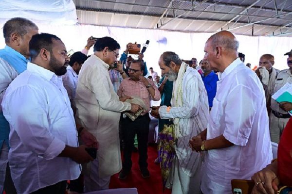 आपातकाल के 50 वर्ष: बेमेतरा में लोकतंत्र प्रहरी हुए सम्मानित