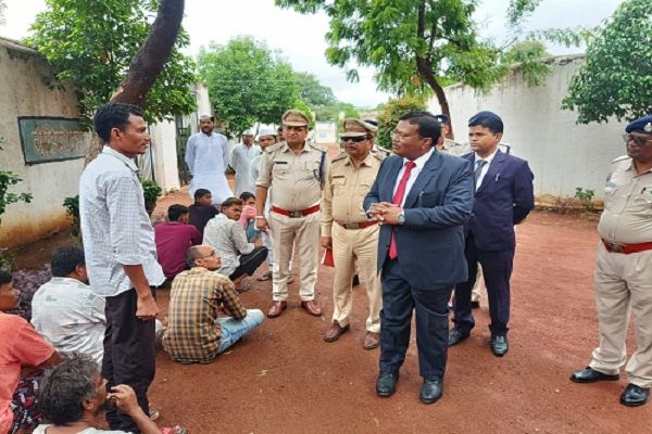 प्रधान जिला एवं सत्र न्यायाधीश ने किया केन्द्रीय जेल दुर्ग का निरीक्षण