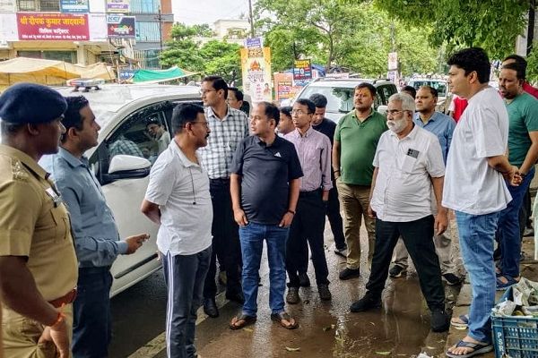 कलेक्टर-एसएसपी ने किया रायपुर के विभिन्न क्षेत्रों का निरीक्षण