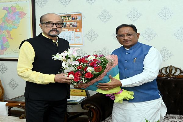  राज्यपाल श्री डेका से मुख्यमंत्री श्री साय ने की भेंट