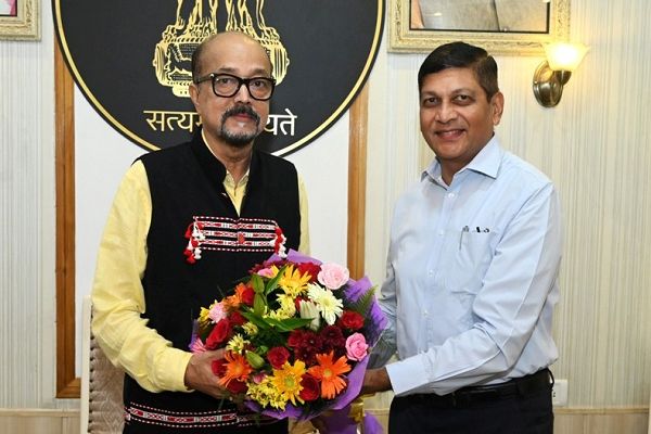 राज्यपाल ने मुख्य सचिव जैन को सेवानिवृत्ति पर दी शुभकामनाएं