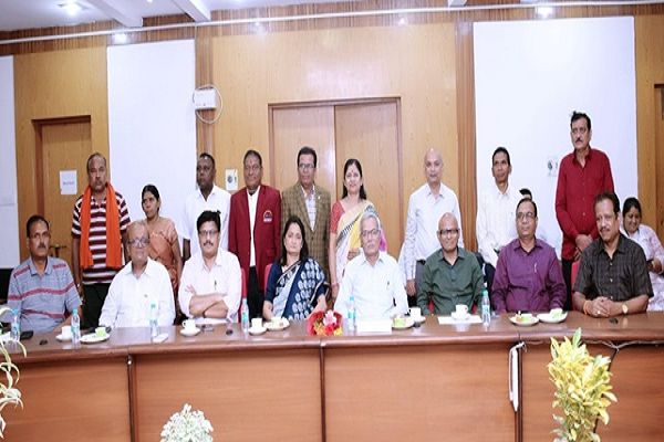 पॉवर ट्रांसमिशन कंपनी से अधीक्षण अभियंता सहित 9 कर्मियों की विदाई