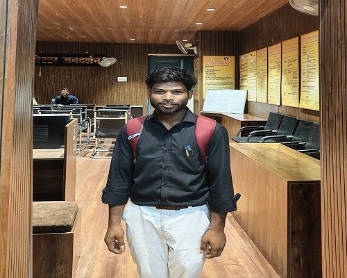 कलेक्टर जनदर्शन में किया आवेदन, अभय की परीक्षा फीस हुई आधी