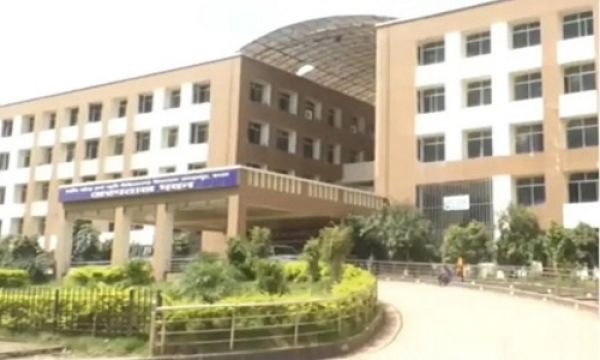 विषैैला मशरूम-फुट्टू का सेवन करने वाले एक ही परिवार के 4 लोगों का उपचार जारी