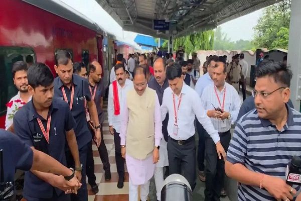 मैनपाट में भाजपाईयों का जमावड़ा