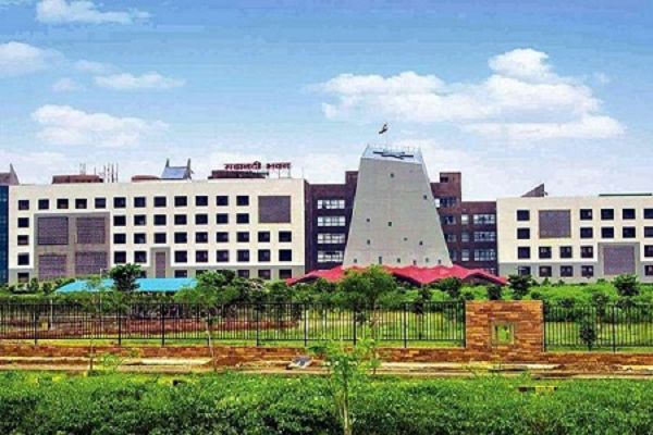 EOW की चार्जशीट पेश होने के बाद 22 आबकारी अधिकारी निलंबित