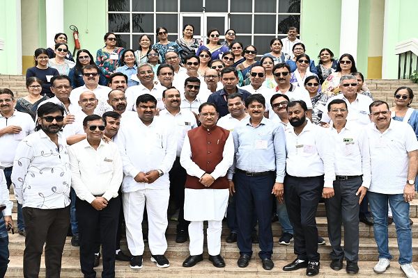  मुख्यमंत्री से जैन समाज के प्रतिनिधिमंडल ने की सौजन्य मुलाकात