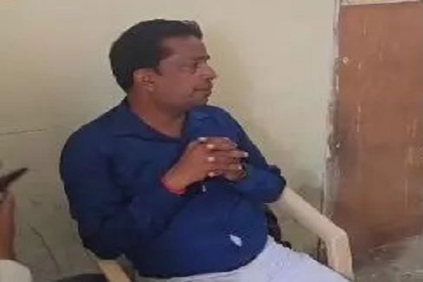 ACB ने रिश्वतखोर पटवारी को रंगे हाथों गिरफ्तार किया