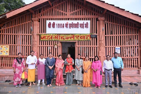 रायपुर : बस्तर प्रवास पर दंतेवाड़ा पहुंची मंत्री श्रीमती लक्ष्मी राजवाड़े, मां दंतेश्वरी के किए दर्शन