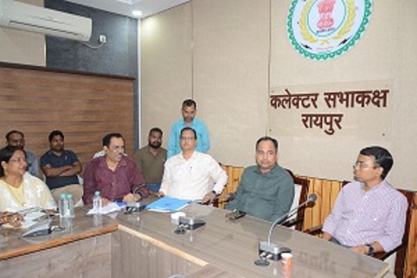 व्यापम द्वारा आगामी परीक्षाओं के मद्देनज़र कलेक्टर ने ली बैठक