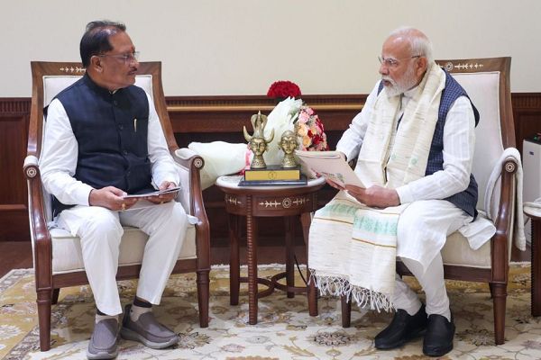 पीएम मोदी से मिले सीएम साय, &lsquo;अमृत रजत महोत्सव&rsquo; में शामिल होने का दिया न्यौता