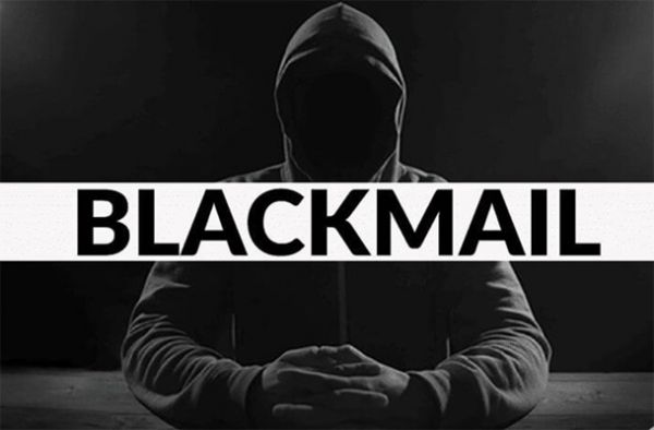 आरक्षक के खिलाफ एसपी को मिली ब्लैकमेलिंग की शिकायत, सस्पेंड किए गए