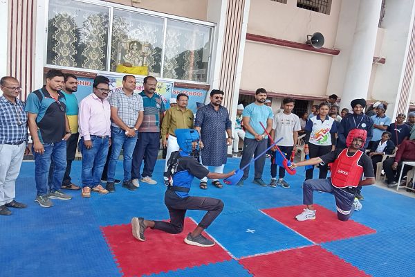  मुंगेली में सम्पन्न हुई 25वीं संभाग स्तरीय शालेय क्रीड़ा प्रतियोगिता