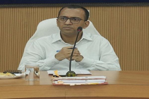 रजत जयंती वर्ष अंतर्गत दिए गए दायित्वों का जिम्मेदारी से निर्वहन करें विभाग : कलेक्टर