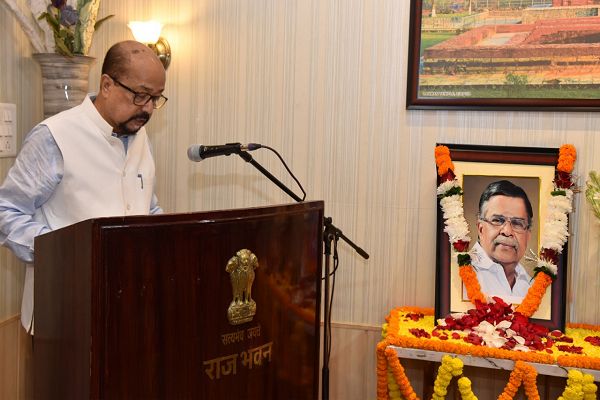  राज्यपाल श्री डेका ने नागालैण्ड के राज्यपाल श्री गणेशन को दी श्रद्धांजलि