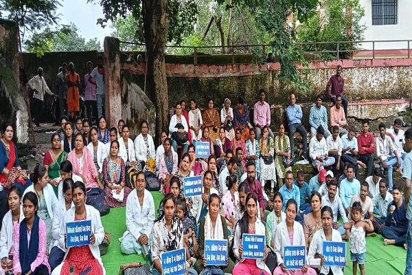  एनएचएम हड़ताल के कारण टीकाकरण प्रभावित हो रहा है