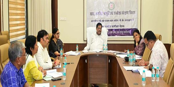 खाद्य मंत्री श्री दयालदास बघेल ने ली विभागीय समीक्षा बैठक