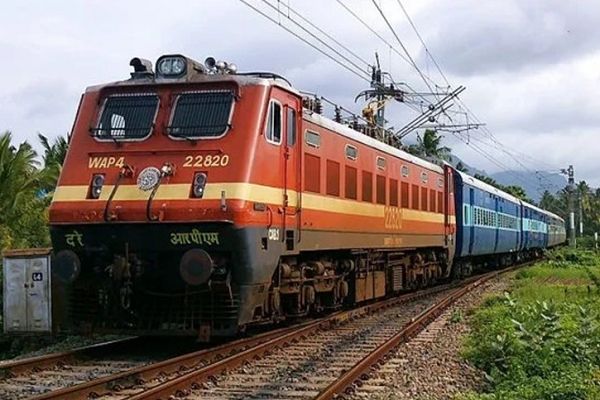 तीजा पर्व पर महिलाओं के लिए खास सुविधा: दपूम रेलवे चलाएगा 2 जोड़ी फेस्टिवल ट्रेन