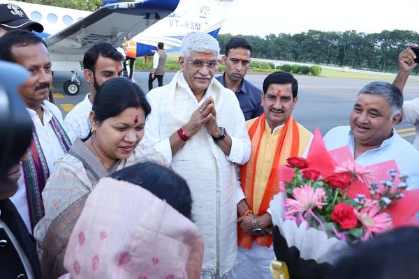  केन्द्रीय संस्कृति मंत्री श्री गजेन्द्र सिंह शेखावत का रायगढ़ आगमन पर भव्य स्वागत