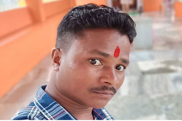 नक्सलियों ने शिक्षा दूत लक्ष्मण बारसे की धारदार हथियार से हमला कर हत्या की